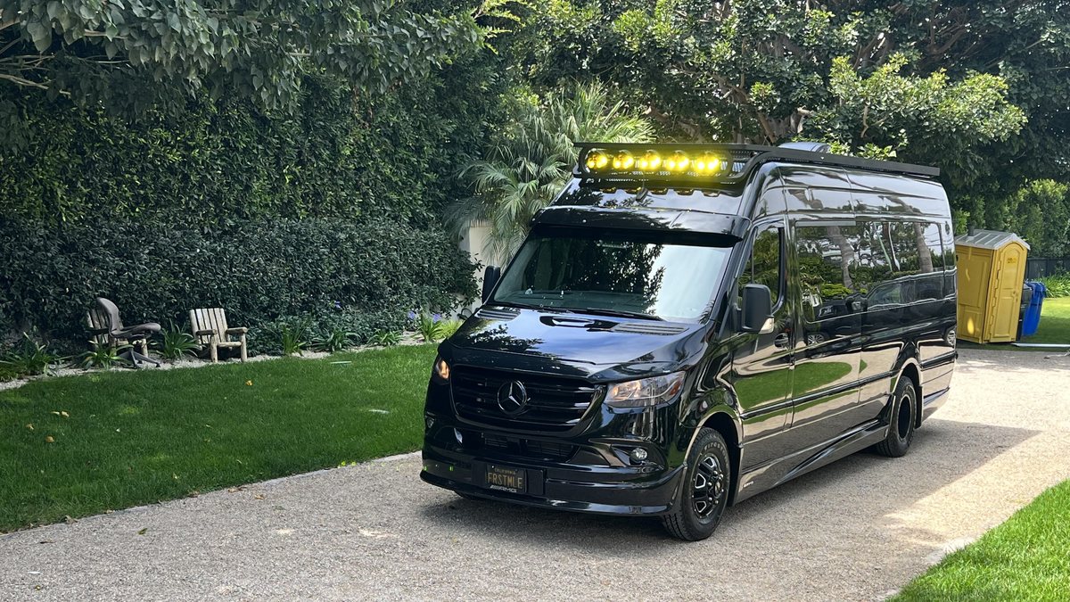 Exclusive Express field work — specialized freight delivery in California